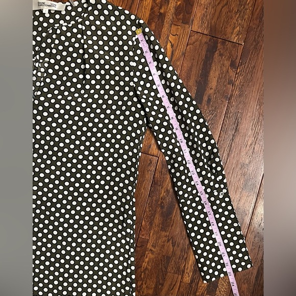 DIANE VON FURSTENBERG Silk Polka Dotted Shift Dress with Keyhole Detail Size 2 - Picture 7 of 10